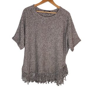 Relativity Short Sleeve Fringed Bottom Sweater Knit Top Size Medium